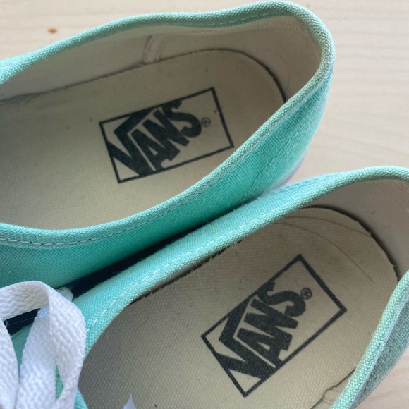 Aqua Van’s - Picture 2 of 5